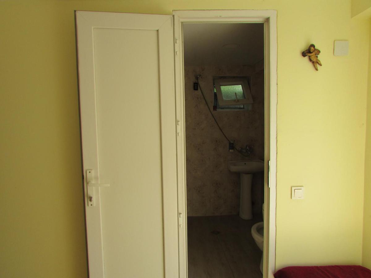 Jesis Batumi Hostel ภายนอก รูปภาพ